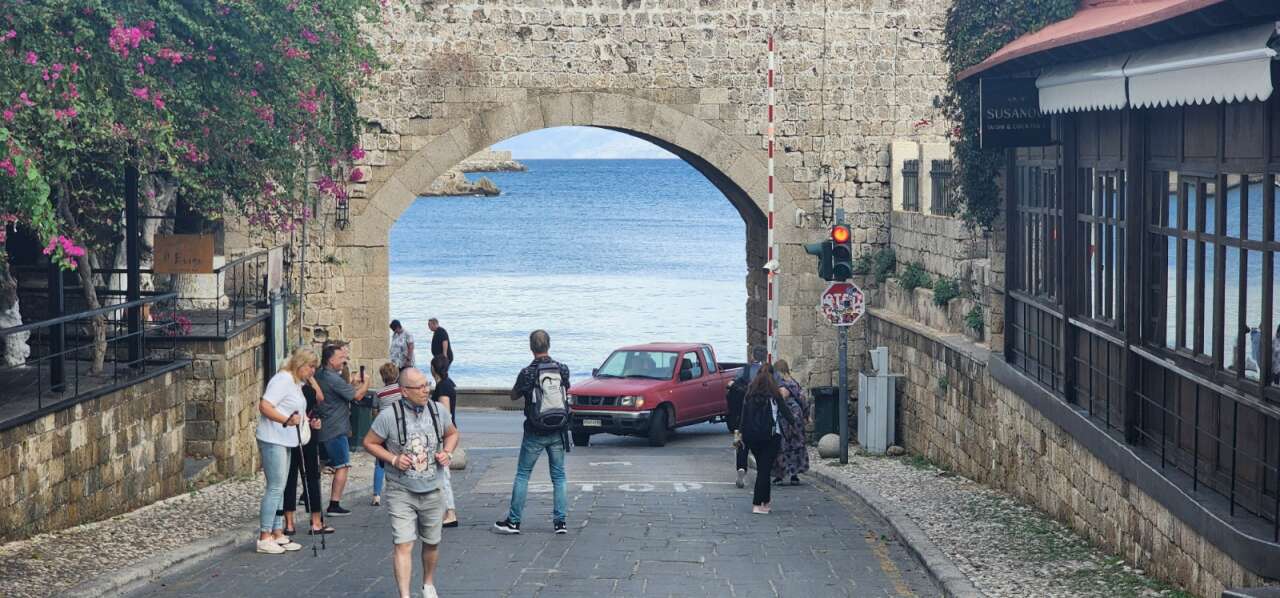 12 Ada İçin Kapıda Vize 1 Yıl Daha Uzatıldı: Yat ve Tekne ile Geçiş Ücreti 80-100 Euro, Ziyaretçi Sayısı Artıyor 1